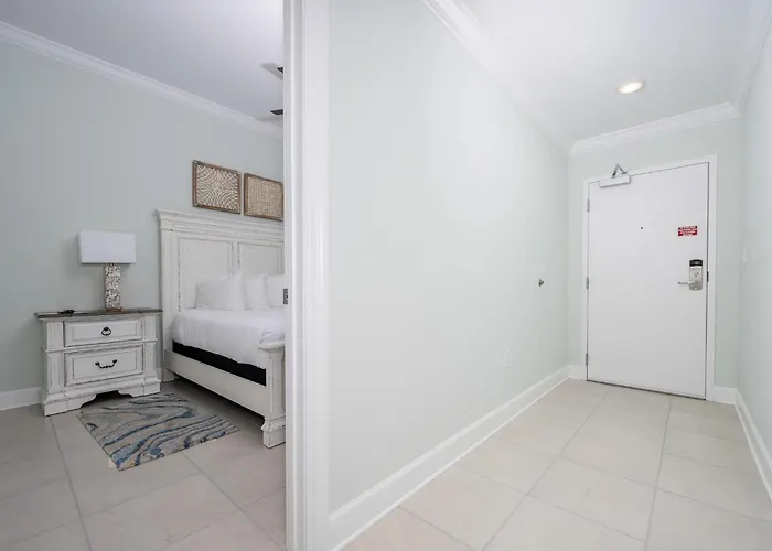 Phoenix Gulf Towers 2206 Apartment *