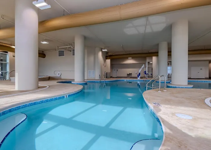 Phoenix Gulf Towers 2206 Apartment